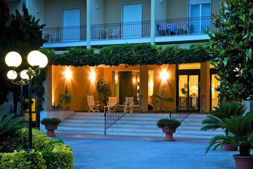Hotel Terme Alexander ايسكيا المظهر الخارجي الصورة