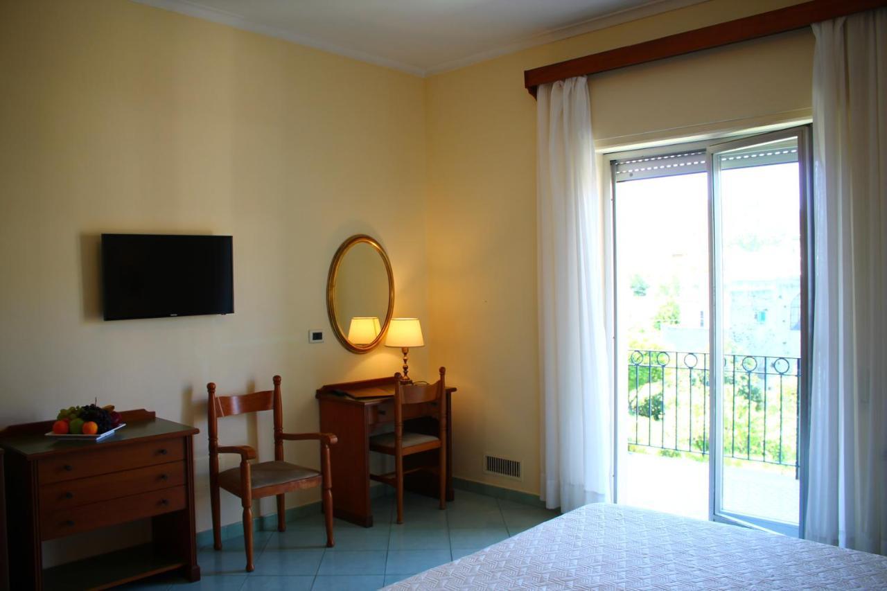 Hotel Terme Alexander ايسكيا المظهر الخارجي الصورة